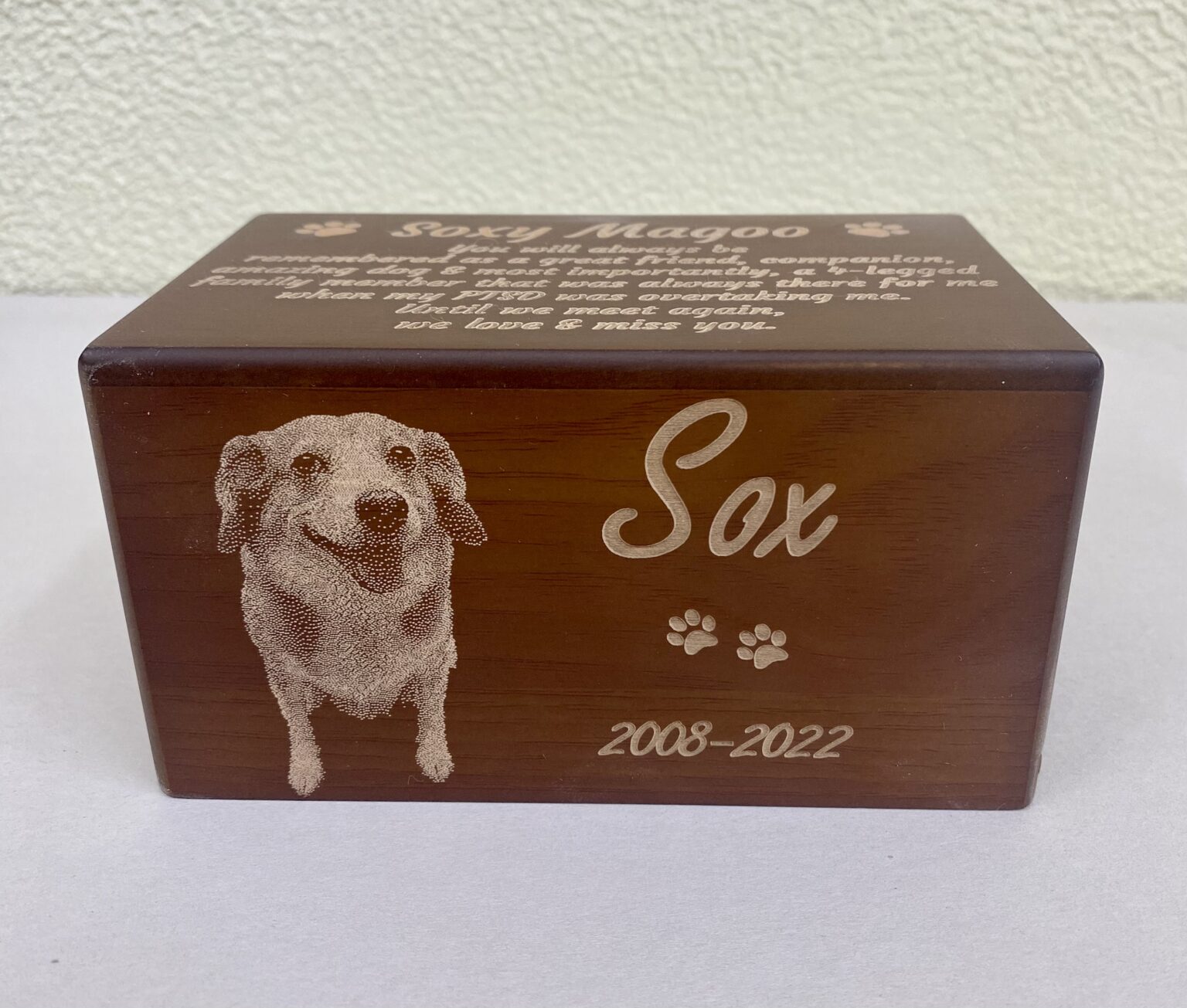 Pet Memorial Cremation Urn Wooden cremation urn customizable for any