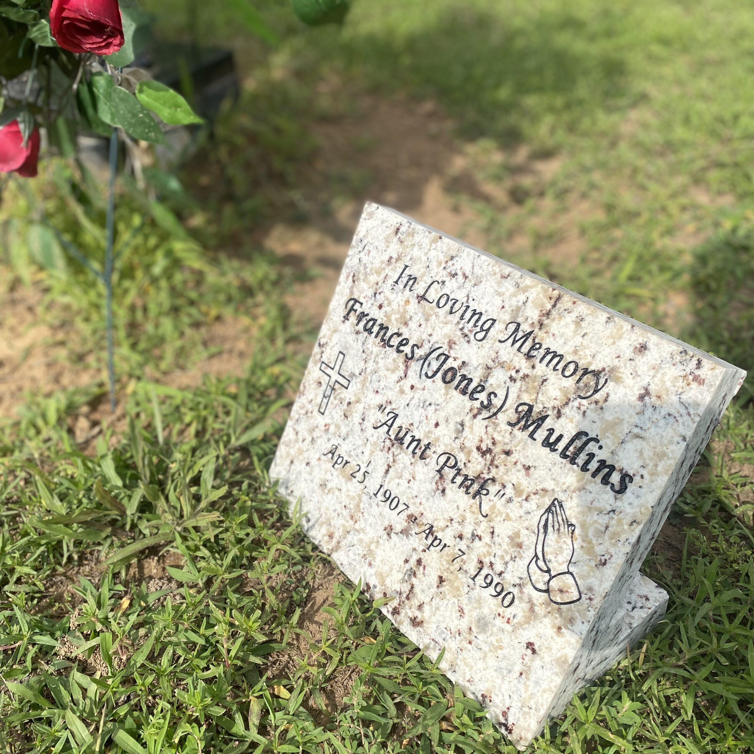 Memorial tombstone, human tombstone, temporary grave marker